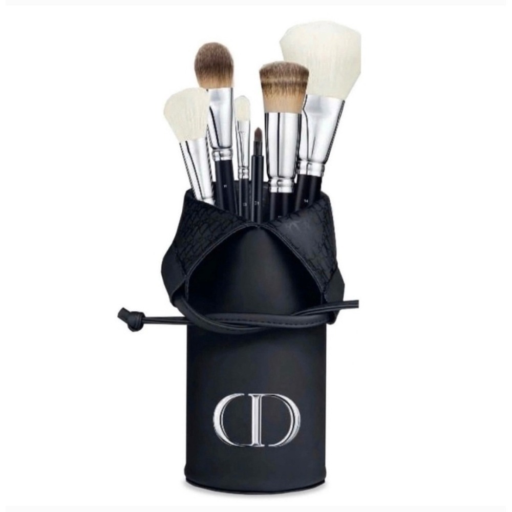 DIOR Makeup CD Logo Punch with Black Velvet Travel Bag & Cream Brush Not Include